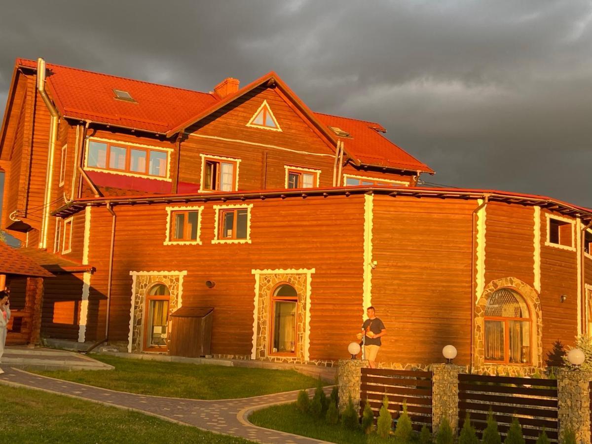 Panorama Karpat Hotel Yablunytsya Exterior photo