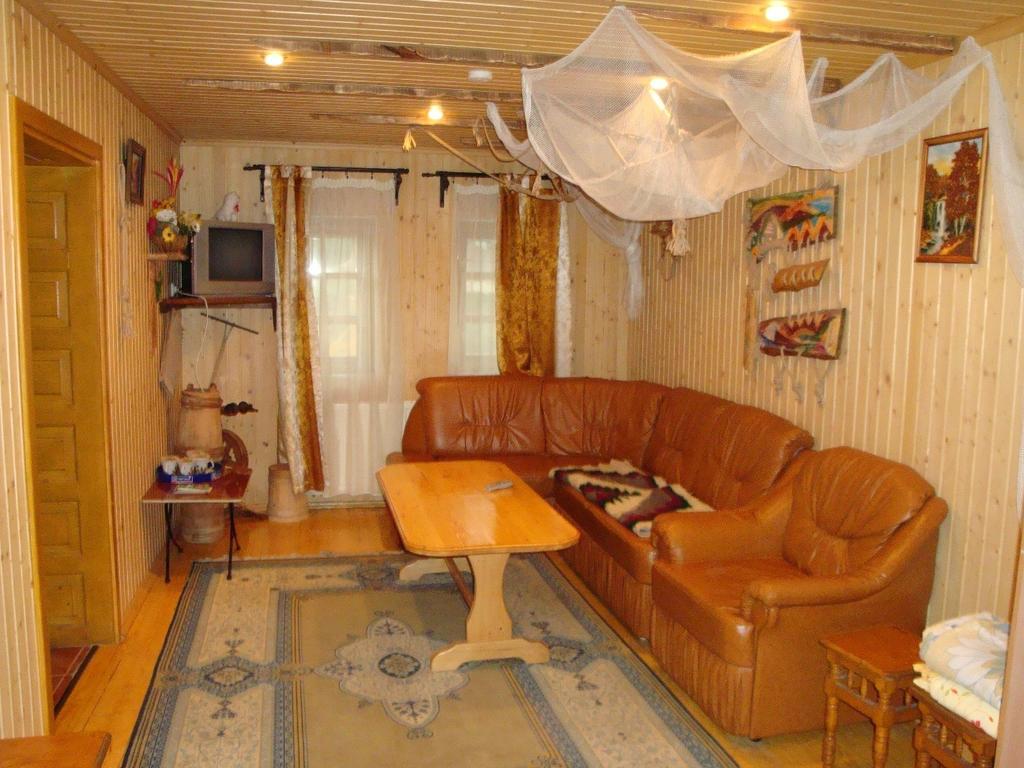 Panorama Karpat Hotel Yablunytsya Exterior photo